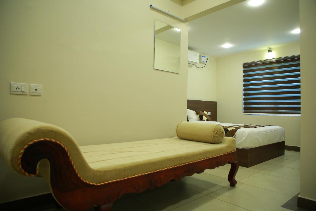 Kalathil Tourist Home Kunnamkulam Екстер'єр фото