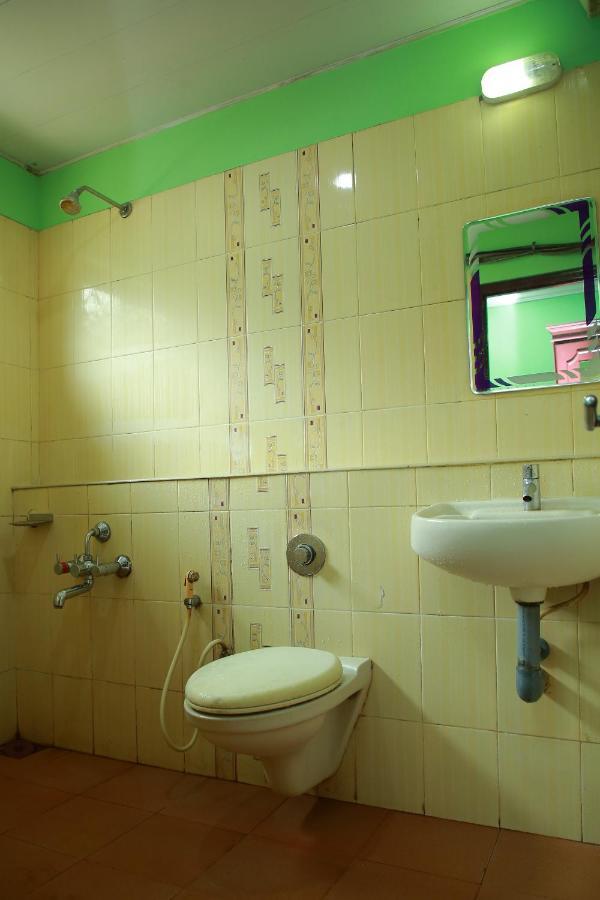 Kalathil Tourist Home Kunnamkulam Екстер'єр фото