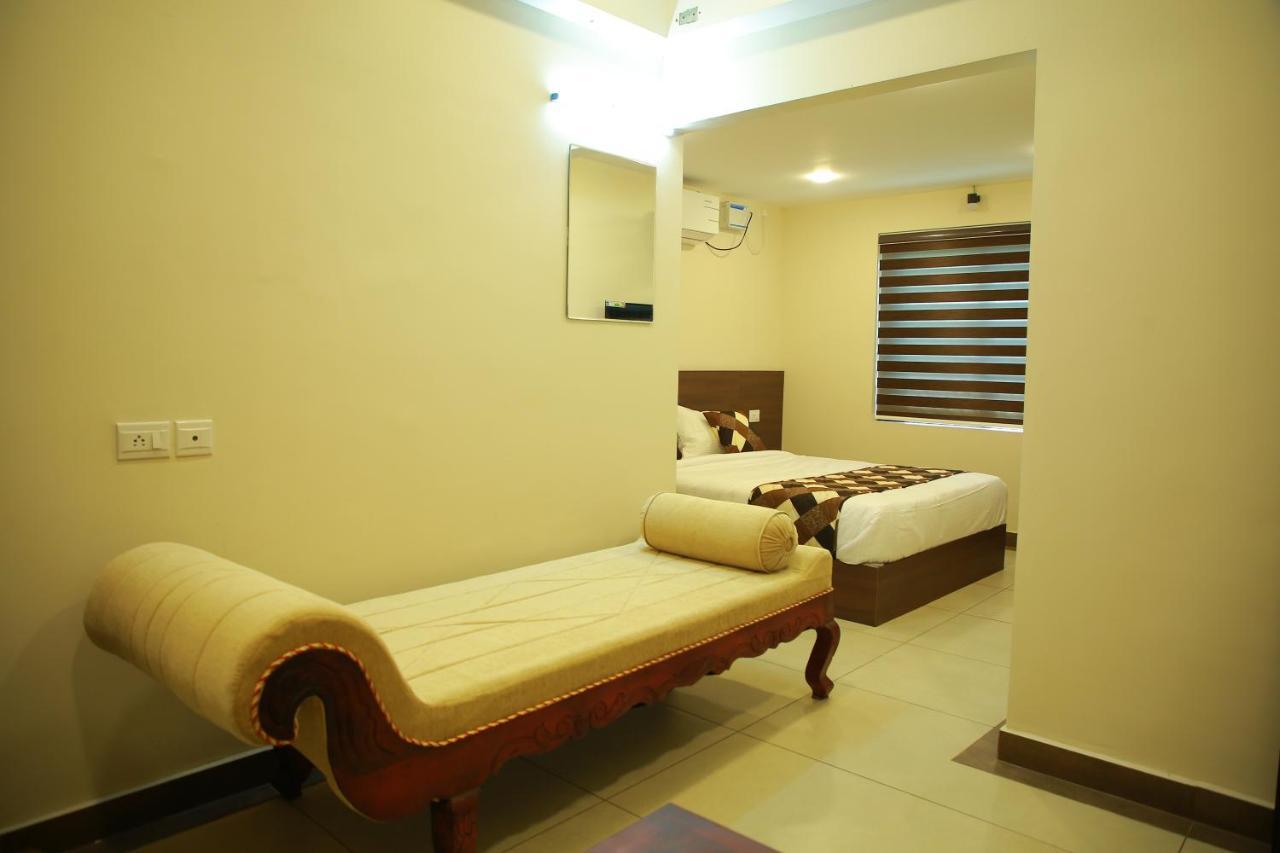 Kalathil Tourist Home Kunnamkulam Екстер'єр фото