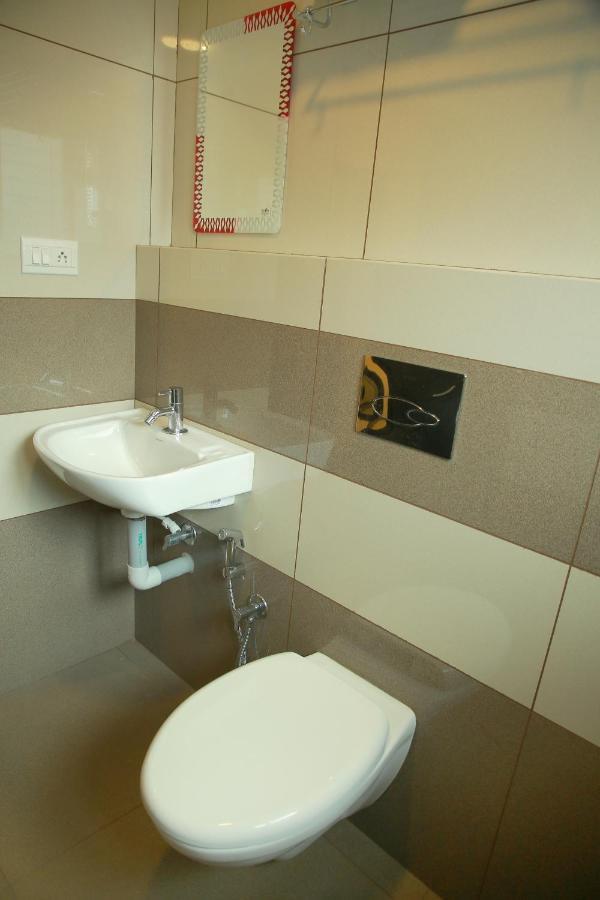 Kalathil Tourist Home Kunnamkulam Екстер'єр фото
