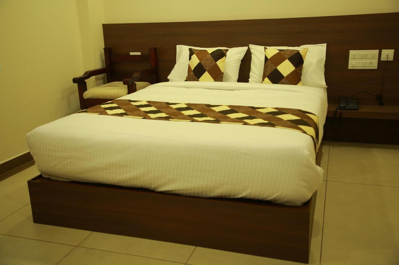 Kalathil Tourist Home Kunnamkulam Екстер'єр фото