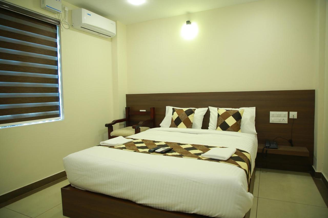 Kalathil Tourist Home Kunnamkulam Екстер'єр фото