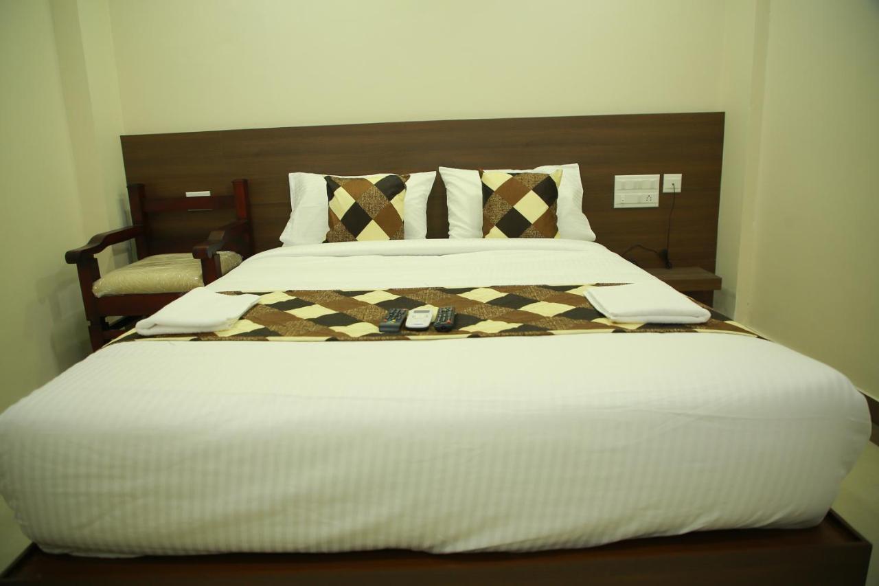 Kalathil Tourist Home Kunnamkulam Екстер'єр фото