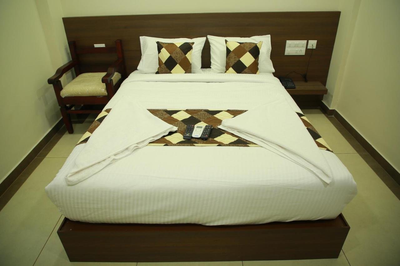 Kalathil Tourist Home Kunnamkulam Екстер'єр фото
